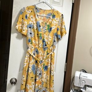 Shein women’s florals dress M